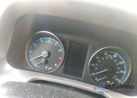 2017 Toyota Rav4 Xle z USA, uszkodzony, nr VIN 2T3WFREVXHW382711